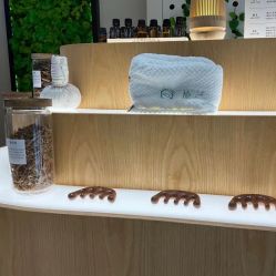 -愉己冥想·护发专门店
