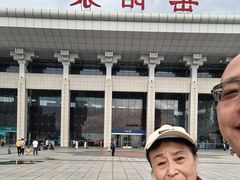-岳阳东站