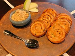 鹅肝酱葱油饼-杭州西子湖四季酒店·金沙厅