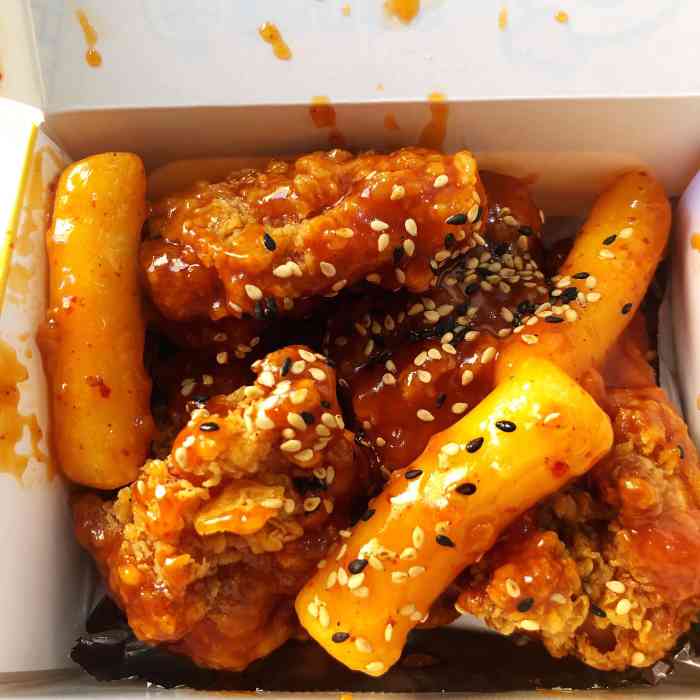 韩式炸鸡蜜哆哆炸鸡(晶和国际店)-"年糕好好吃,点过两次外卖了,希望