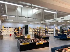 -莱尔斯丹展示厅(盈毅鞋厂店)