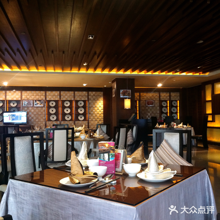 海陵岛保利皇冠假日酒店·御公馆中餐厅 CANAL LNUA大堂图片