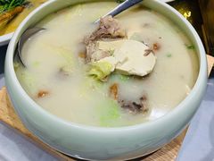 鸭架汤-京味斋·北京烤鸭(华威桥北工大店)