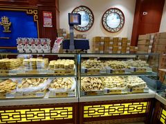 面包甜点陈列柜-老鼎丰(靖宇街总店)