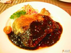 黑胡椒鸡腿扒-小白桦西餐厅