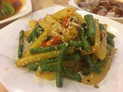 -维吾尔餐厅(宜山路店)