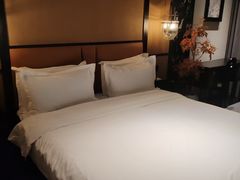 -万泊酒店(长沙五一广场国金中心店)
