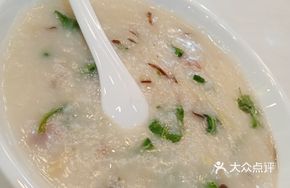 Goji Leaf Pork Mushroom Porridge