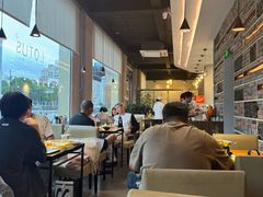 -莲餐厅·湖北菜·潜江小龙虾店(愚园路店)