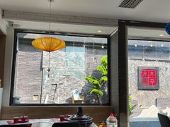 -毛辣果·贵州红酸汤牛肉火锅(西单店)