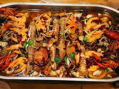 -老东镇啤酒屋海鲜加工·蒸汽海鲜·海鲜烧烤(台东店)