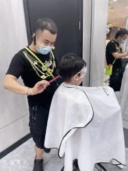 -TOP HAIR SALON