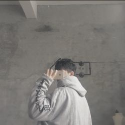 -侨治发型