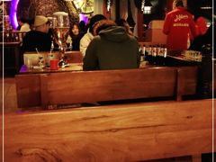 -Helens海伦司小酒馆(上海疁城新天地店)