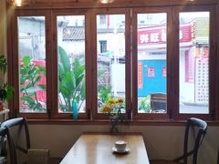 -In Cafe隐食研室