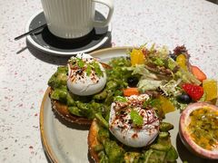 罗勒酱杂菌班尼迪蛋-BE BRIGHT KITCHEN(正佳广场店)