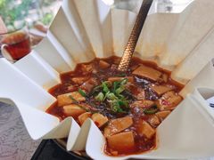 -穹六人间 people 6(岳阳路店)