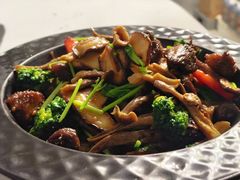 -天天向上素食餐厅(五台山店)