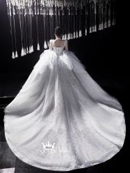 点击看大图 -艾拉·女王婚纱礼服馆