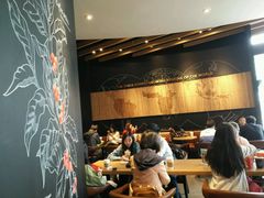 大堂-星巴克臻选(莘庄仲盛店)