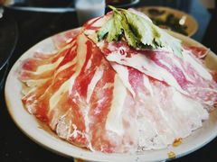 麻辣肥牛-茅草房·河畔园林火锅