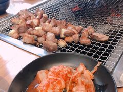 -肉甲韩国木炭烤肉(新壹街1店)