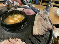 -江南猪肉商会无限续吃(弘大店)
