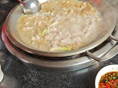 -老来福·非遗酸汤兔(凯旋路店)