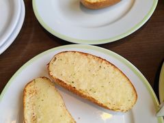 香蒜面包-萨莉亚意式餐厅(南京虹悦城店)