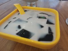 椰汁龟苓膏-七七家的糖水店(南湾街1号店)