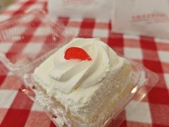 -红宝石·鲜奶小方·海派西点房(南丹店)