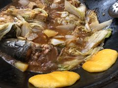 -粘豆包柴火铁锅炖
