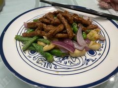 杭椒炒牛柳-西湖春天•老字号杭州菜(百汇店)