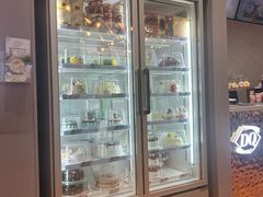 -DQ·蛋糕·冰淇淋(大宁国际商业广场店)