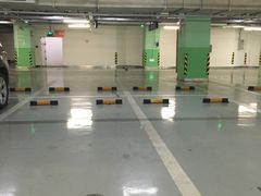 -环球港-停车场