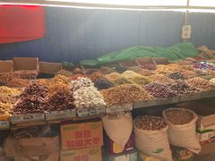 -乌恰市场(彩虹商场店)