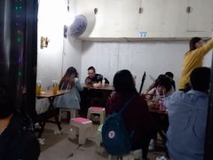 大堂-胡仁根胡记炸炸炸
