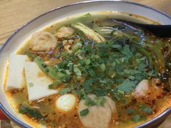 -小蛮椒麻辣烫·麻辣拌(青浦宝龙店)