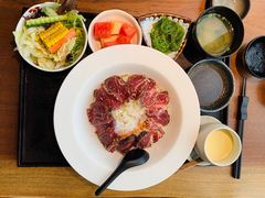 生牛肉盖饭定食-九井澤精致料理(金茂店)