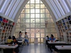 -钟书阁(松江泰晤士小镇店)