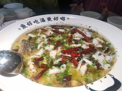 老坛酸菜酸菜鲈鱼-江渔儿酸菜鱼(东山店)