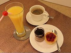 -亮马河饭店翠雅咖啡厅