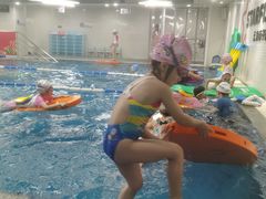 -蓝旗亲子游泳(范湖万达广场店)