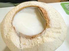 -志龙皇冠吃货椰子铺