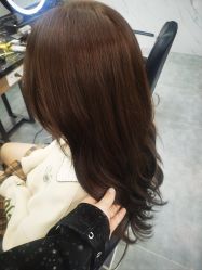 -诗悦发型烫染SALON