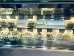 -白玉兰食品甜凤店(合生汇店)