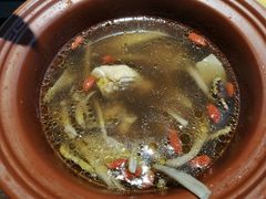 -有红鸡毛店·川菜(建设路店)