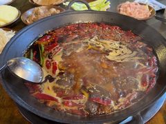 -黄潇洒老火锅(九眼桥宏济巷店)