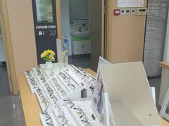 -大连何氏眼科医院