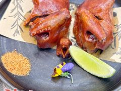 玻璃皮润烧乳鸽-大树餐厅(环球港店)